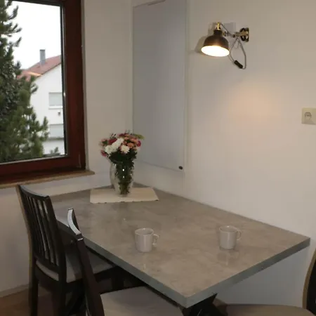 Charmantes Mit Modernem Komfort 아파트